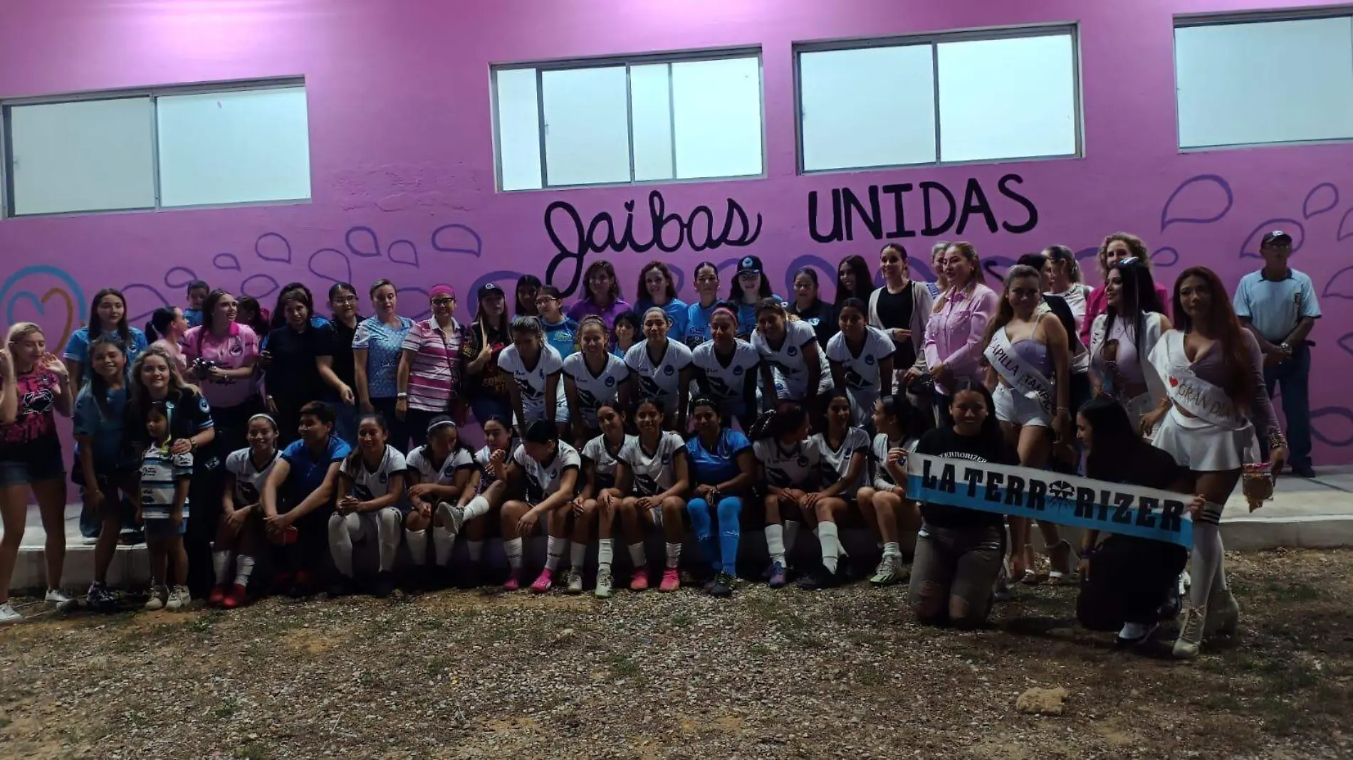 Tampico-Madero presenta mural 'Jaibas Unidas' en el Estadio Tamaulipas Juan Hernández (1)